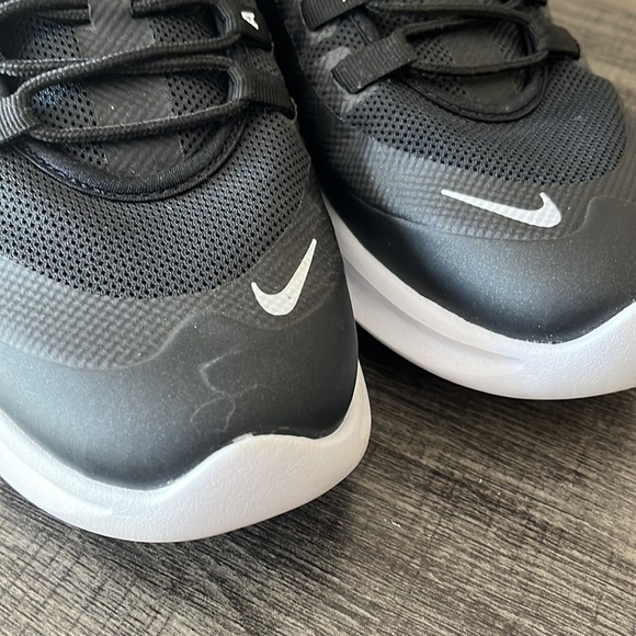 Nike AirMax Axis - Picture 6 of 6